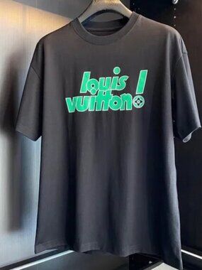 Cute Teddy Bear Graphic T-shirt - Modern Fashion Bear Art White Tee